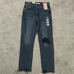 Women’s wedgie straight Levi’s dark grey/black 25x28 nwt